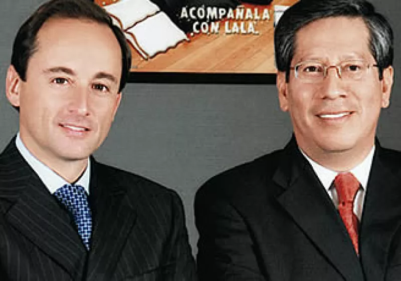 Estar en todo EU es la meta de Eduardo Tricio, presidente del consejo y de Arquímedes Celis Ordaz, director general de Lala. (Foto: Especial)