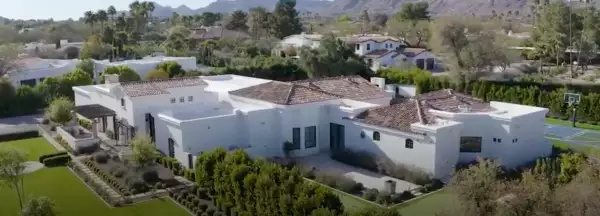 La casa que rentó Rihanna para su estadía en Arizona durante el Super Bowl.