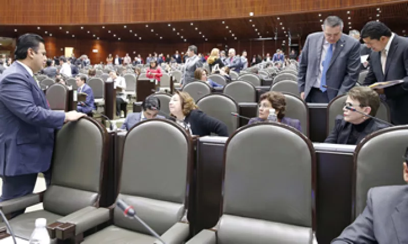 Beltrones indicó que también se preparan reformas a diversas disposiciones que regulan el ahorro bancario. (Foto: Notimex )