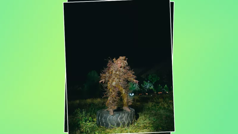 Rihanna lleva el camuflaje a otro nivel en su nueva campaña Fenty Puma 