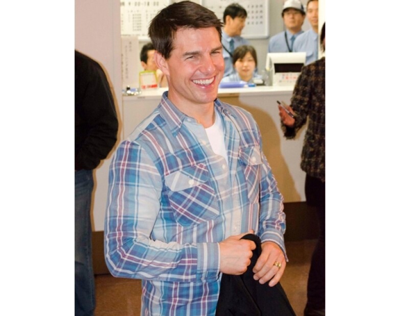 Tom Cruise llegando al Aeropuerto Haneda en Tokio, Japon.