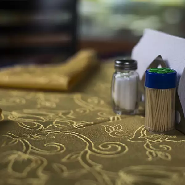 El restaurante Ali Babá está revestido con artículos árabes originales de Siria, traídos por los Taleb.