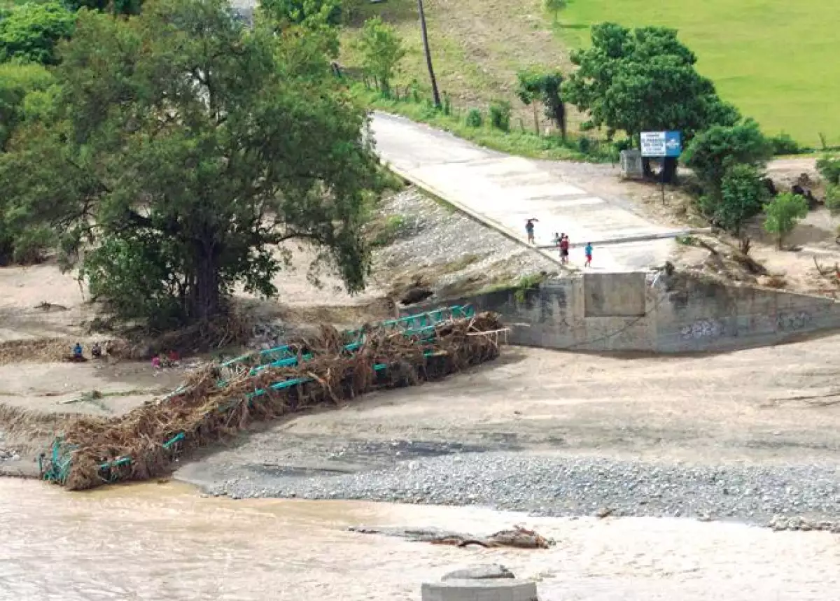 Deslaves y derrumbes