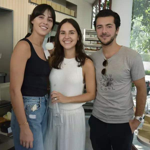 INAUGURACION CROSSANTS AND MIMOSAS 