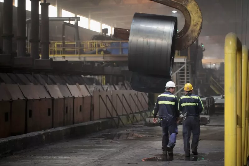 México quiere usar solo acero nacional, pero enfrenta un reto: depender de las importaciones 
