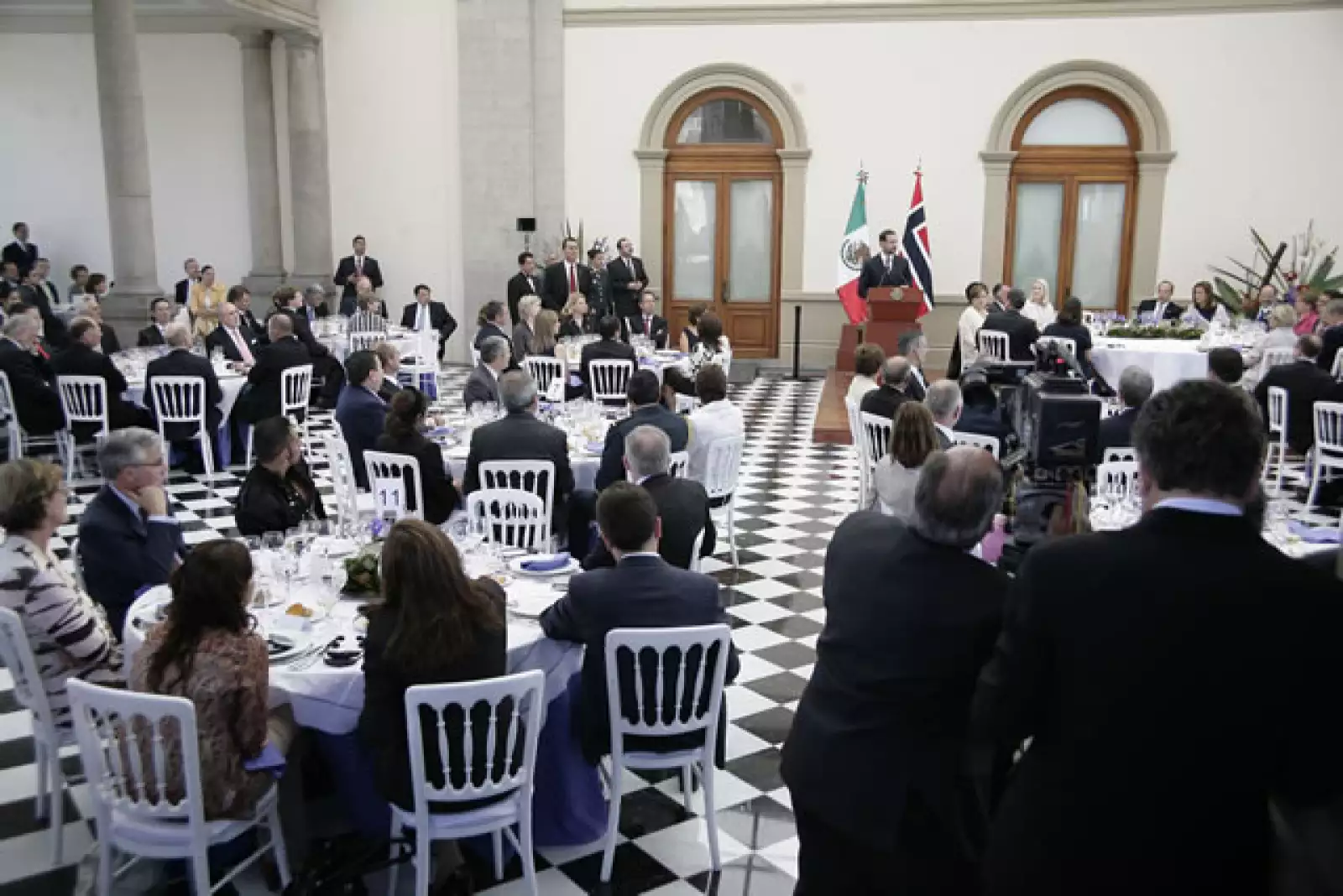 PRINCIPES DE NORUEGA EN CASTILLO DE CHAPULTEPEC