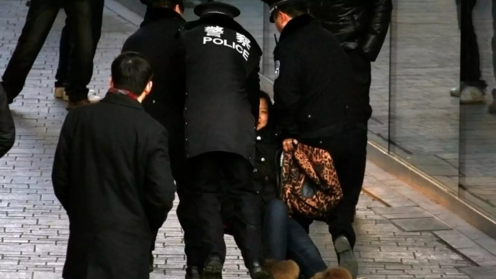 Apple-10-China-Reuters