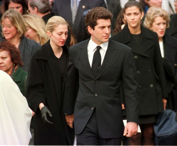 John F. Kennedy Jr. y Carolyn Bessette 4.jpg