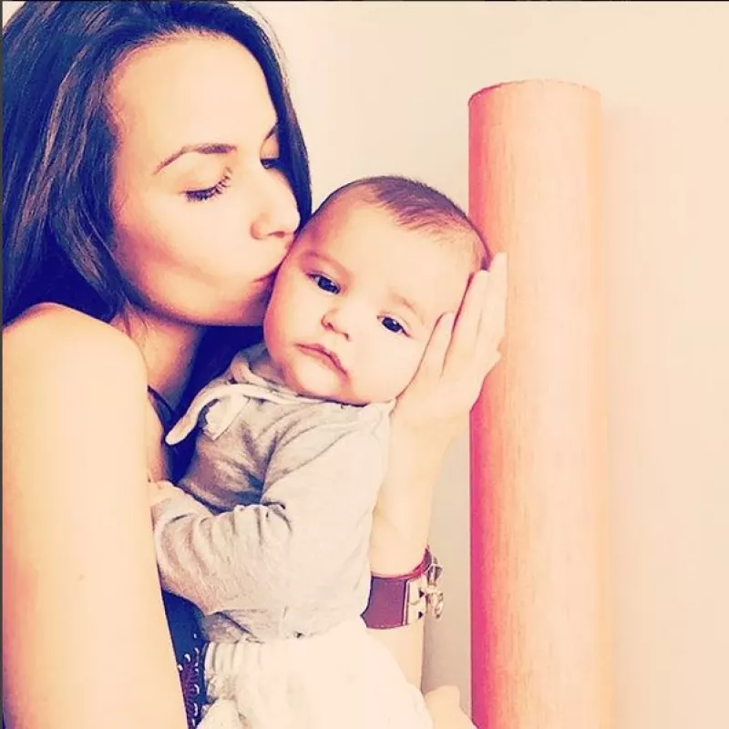 La presentadora de espectáculos celebró este fin de semana acompañada por su hija de cuatro meses de edad, su pareja y sus mejores amigos.