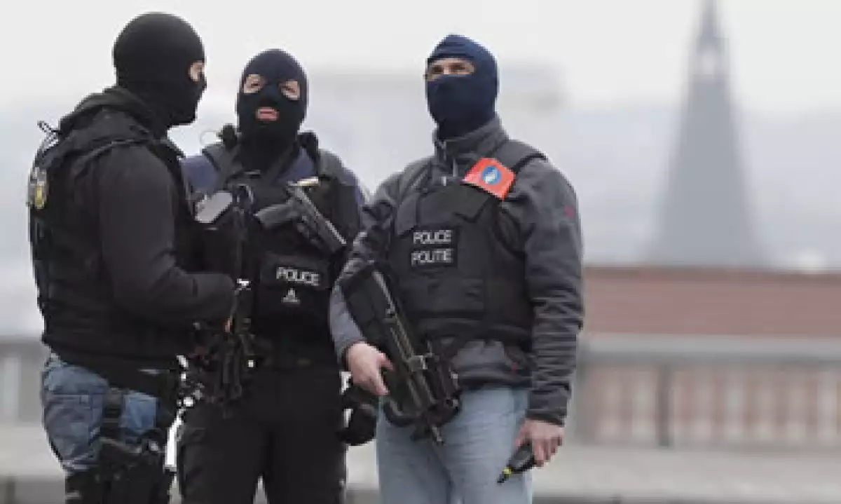 Las autoridades han dicho que creen que cinco hombres desempeñaron un papel en los atentados del martes en Bélgica. (Foto: Reuters)