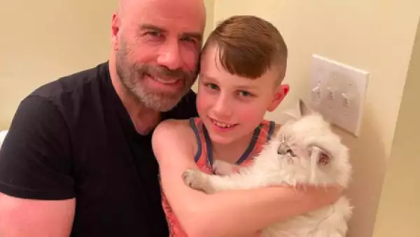 John Travolta y su hijo Ben.