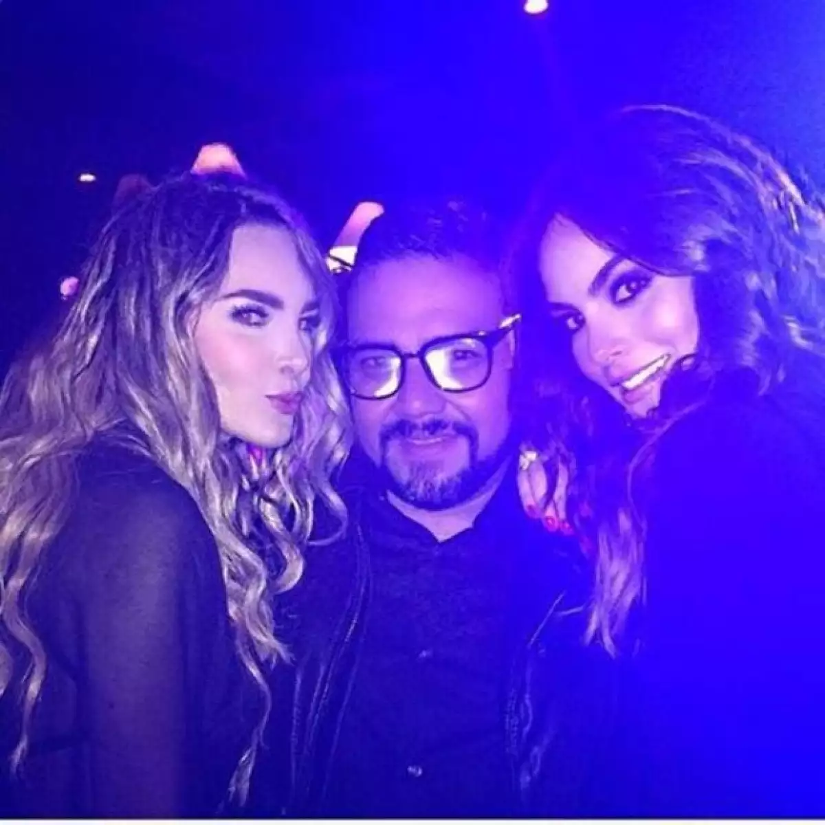 Belinda contó con el apoyo de sus amigos Ximena Navarrete y el diseñador Benito Santos. .