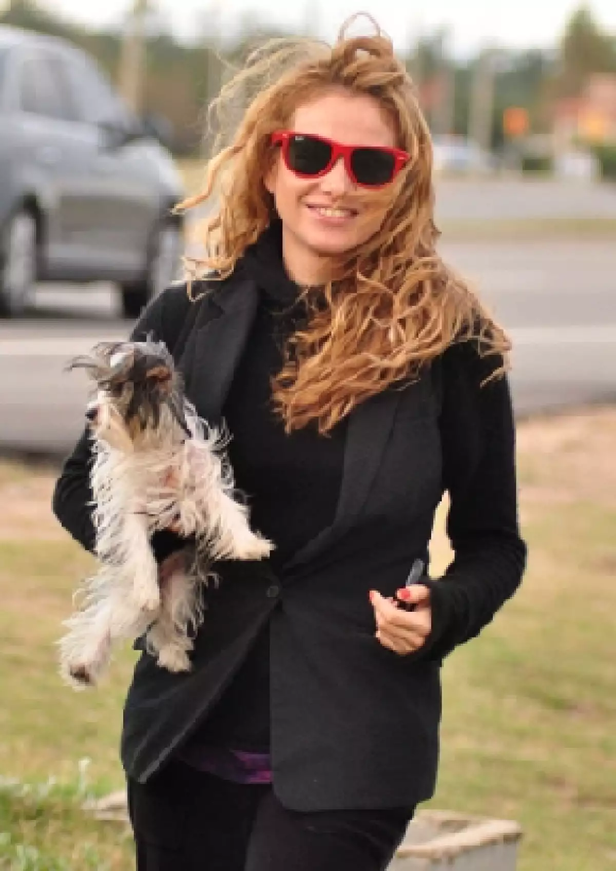 Durante los últimos días, la "Chica Dorada" ha viajado por Sudamérica para presentar su Gran City Pop, ahí se ha encargado de dar a conocer a su nueva mascota.