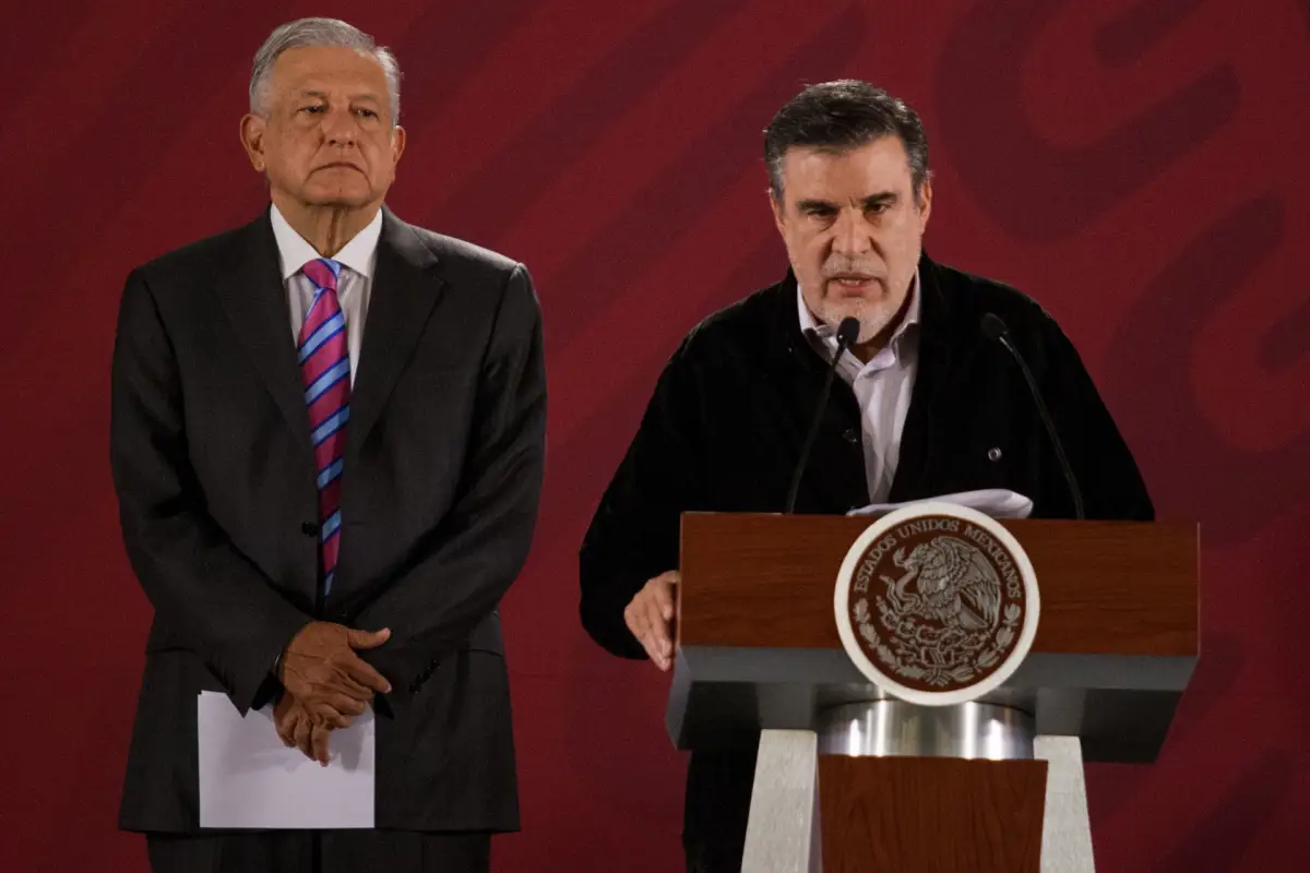 Andrés Manuel López Obrador, presidente de México, y Julio Scherer Ibarra, consejero jurídico de presidencia, durante una conferencia matutina de mayo del 2019. 
