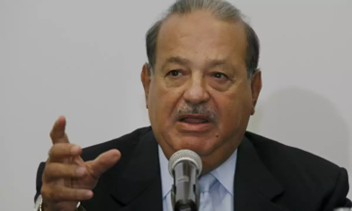 Carlos slim resaltó en EU la importancia de la tecnología inalámbrica en la creación de empleos. (Foto: AP)