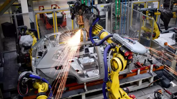El reshoring de Trump quiere matar al nearshoring, pero México sigue en la jugada