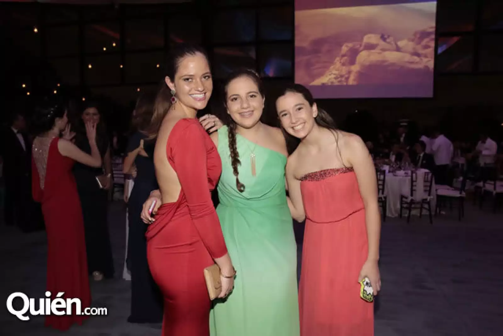 Michelle Casanova,Natalie Azar,Daniela de la Sierra