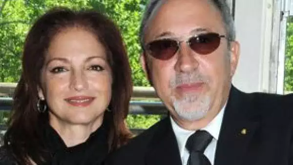 La estrella cubana Gloria Estefan y su esposo, el productor musical Emilio Estefan, se han unido a los Dolphins de Miami como socios minoritarios.