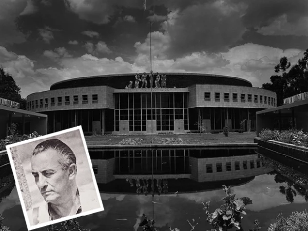El Conservatorio Nacional de Música mezcla elementos curvos con líneas verticales en su diseño.