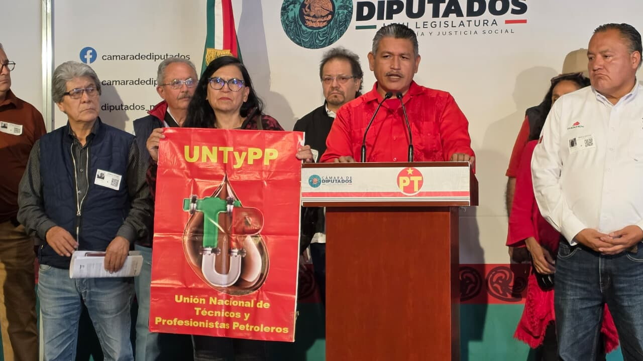 Pemex despide a trabajadores de confianza y reduce niveles salariales