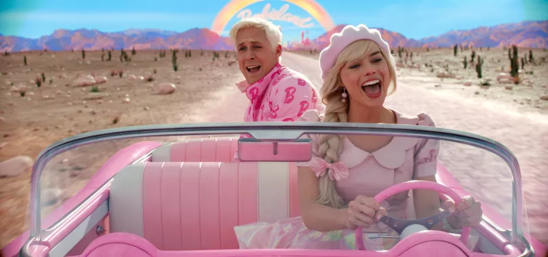 Margot Robbie en una escena de la película Barbie, que se estrena en julio de 2023.