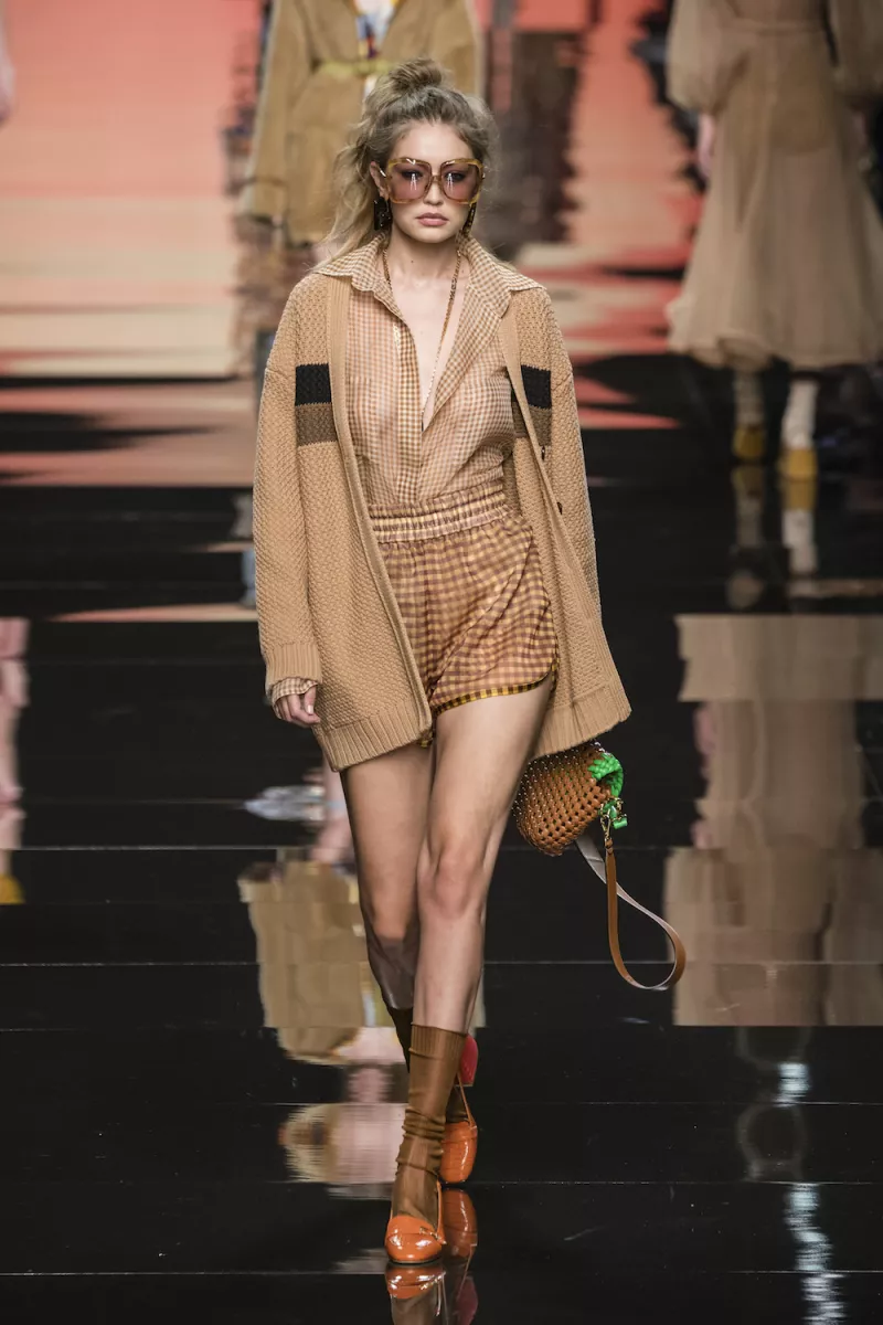 Fendi S20 096.jpg