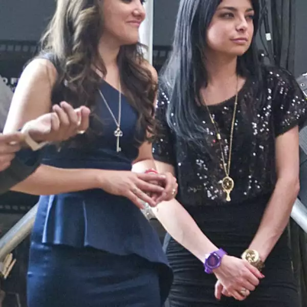 Las actricez Sherlyn y Violeta Isfel se mostraron atentas ante las indicaciones del productor del video Pedro Torres.