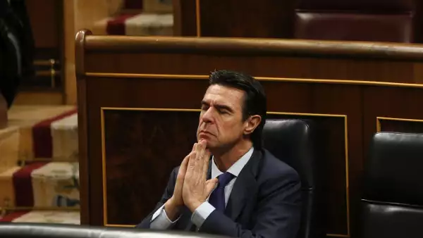 El ministro de Industria de España, José Manuel Soria, reconoció haber cometido "errores".