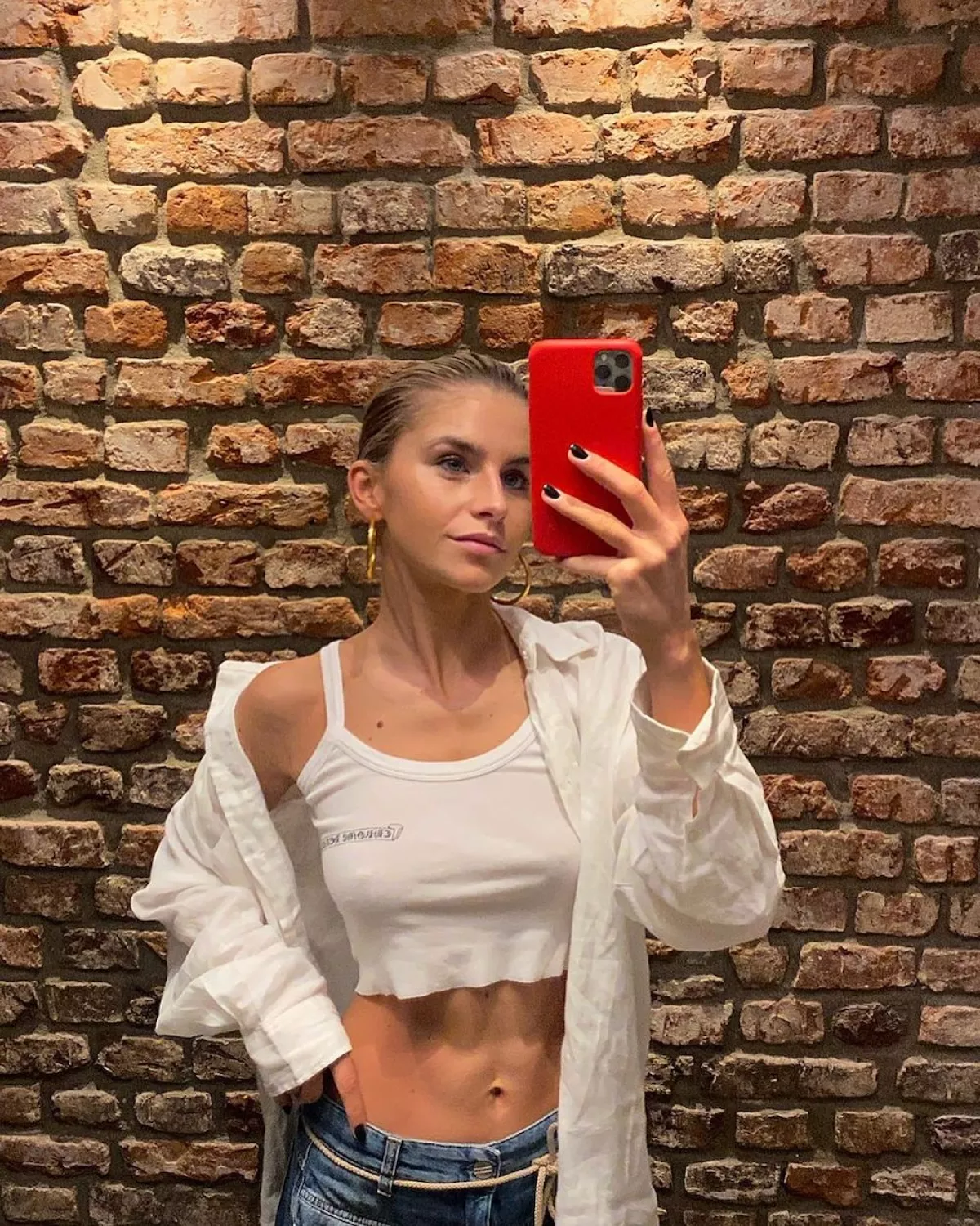 caroline.jpg