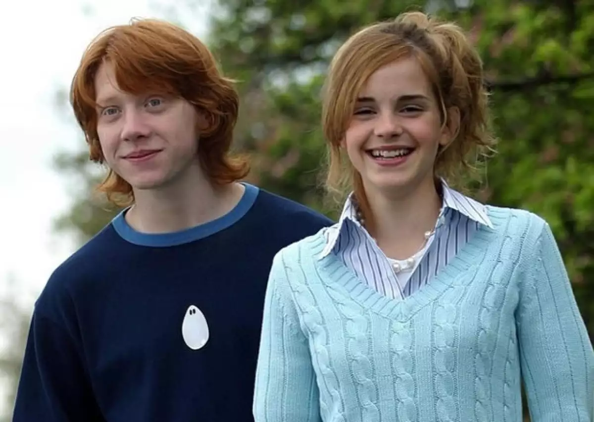 La actriz aseguró que Harry Potter, para muchos rival de los libros de Stephenie Meyer, no intenta vender sexo como lo hace la historia de vampiros.
