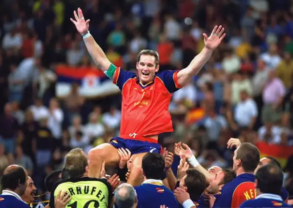 El deportista fue vitoreado cuando consiguieron la medalla de bronce en Sidney.