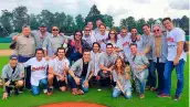 Parte del elenco y directivos de la empresa se reunieron en un divertido festejo navideño.
