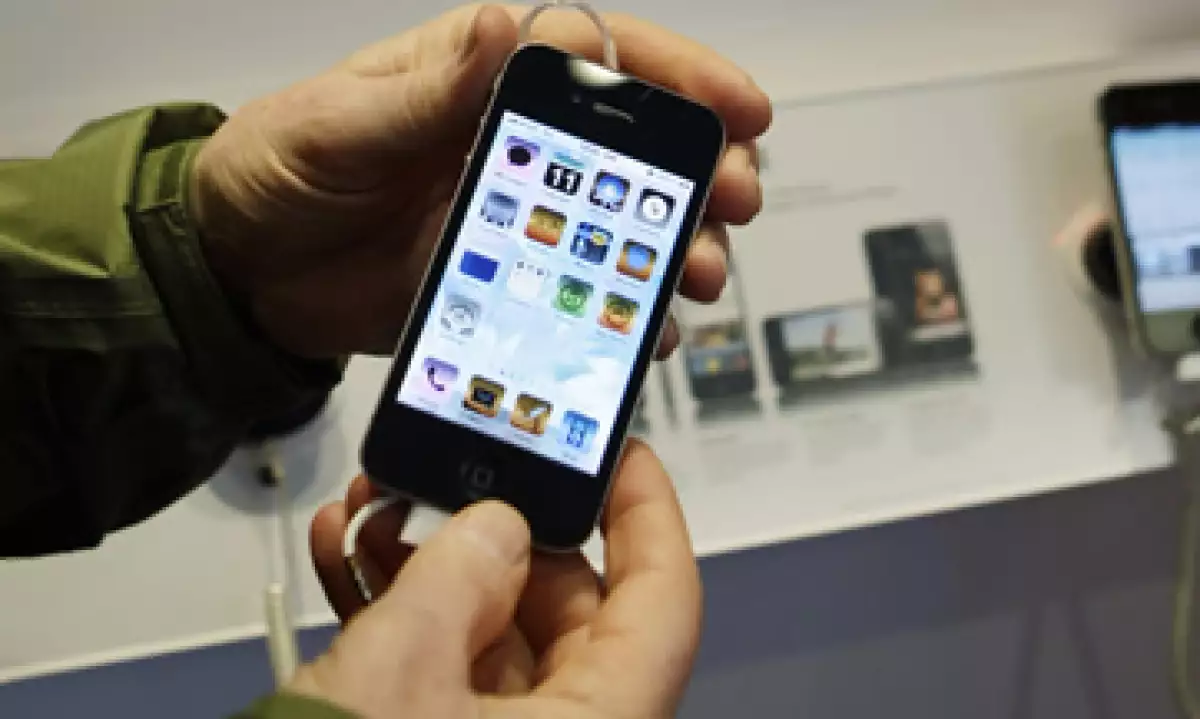 Apple normalmente ofrece un nuevo modelo del iPhone en junio o julio, pero este año el lanzamiento ha sido retrasado por razones desconocidas. (Foto: AP)