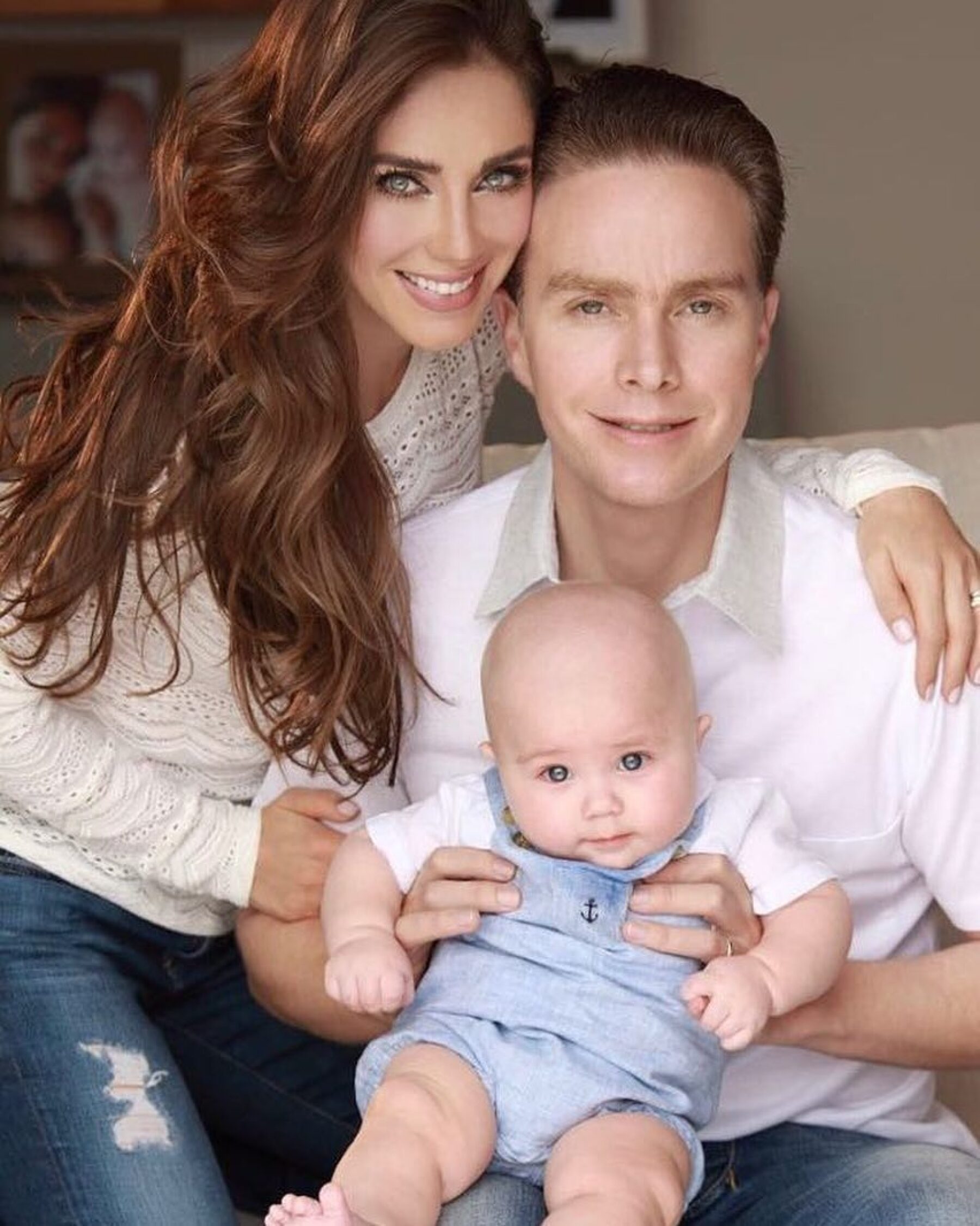 Anahí y sus hijos celebran el cumpleaños de Manuel Velasco en plena