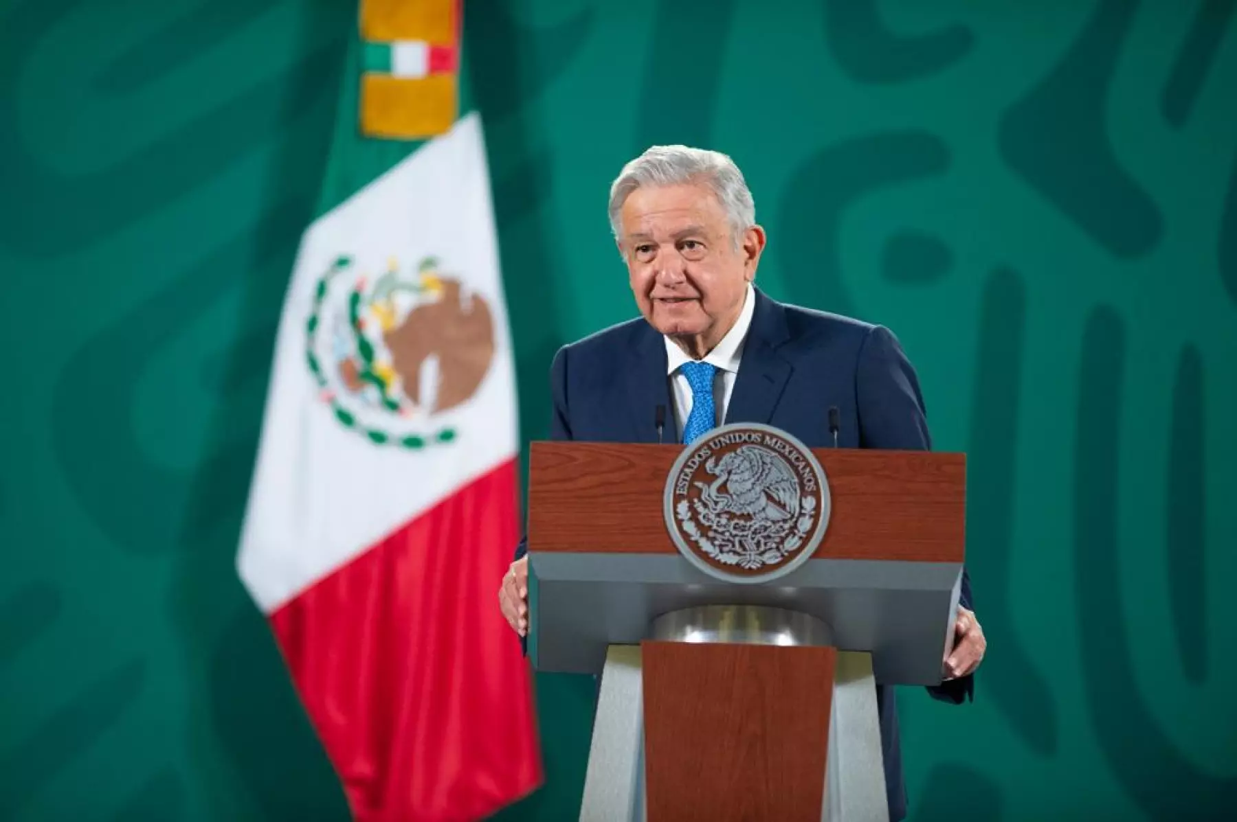 AMLO-12-03.jpeg