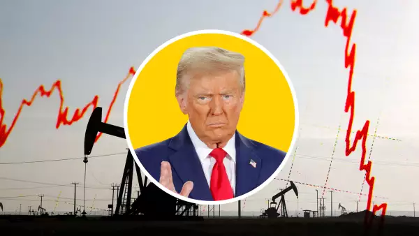 Trump analiza poner aranceles de 25% al petróleo de México y Canadá