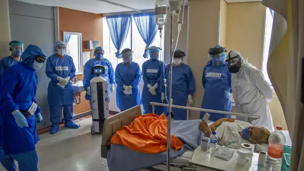 MEXICO-HEALTH-VIRUS-ROBOT
