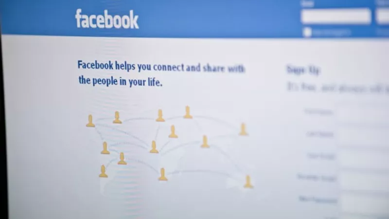 Facebook militares gays