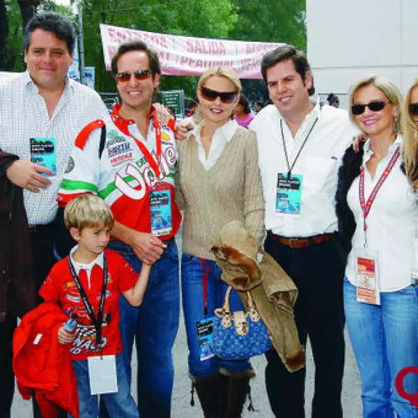 Gustavo Ramírez, Ricardo Almaras, Ricardo Almaras, Verónica Vailleres, Juan Carlos Bailleres, Carla Albaran, Julia Ramírez