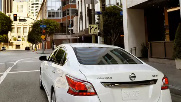 Un lote de 2,179 unidades de Altima podrían ser evaluados en México.