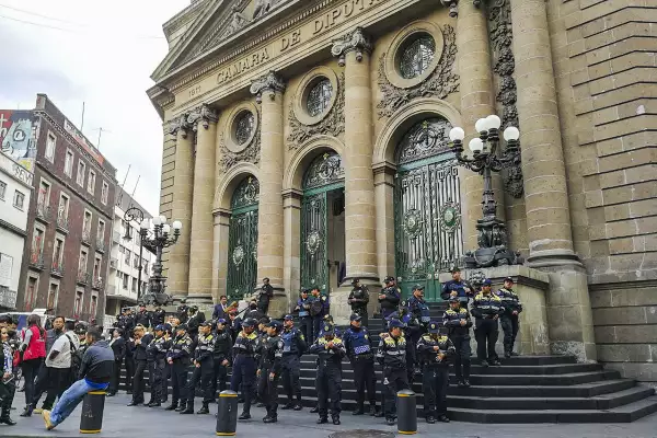 Bajo resguardo