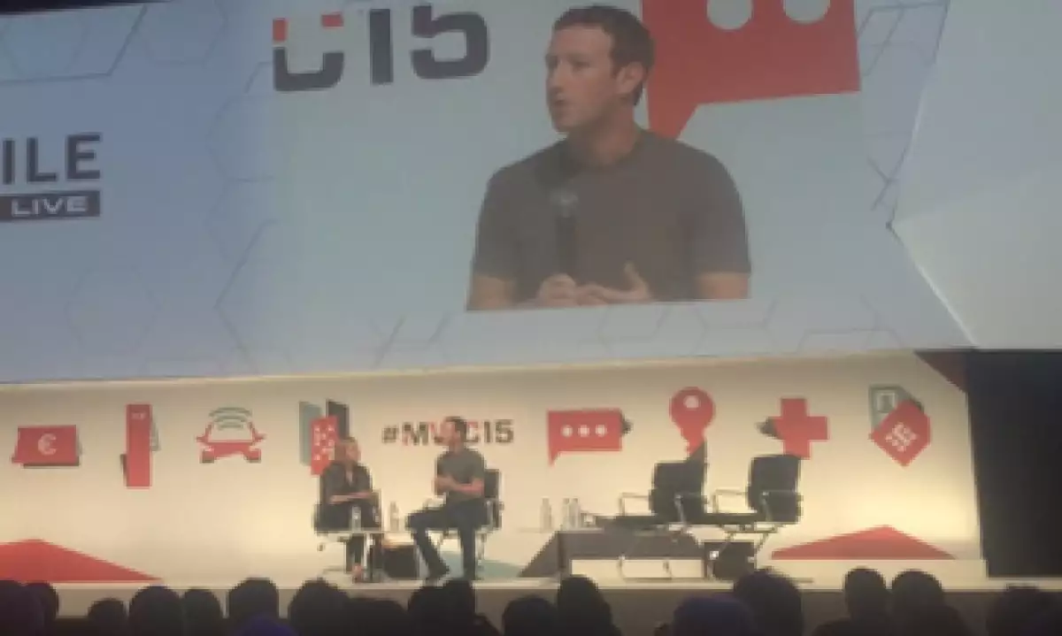 El creador de Facebook busca trabajar con operadores móviles para dar internet gratuito (Foto: Francisco Rubio)