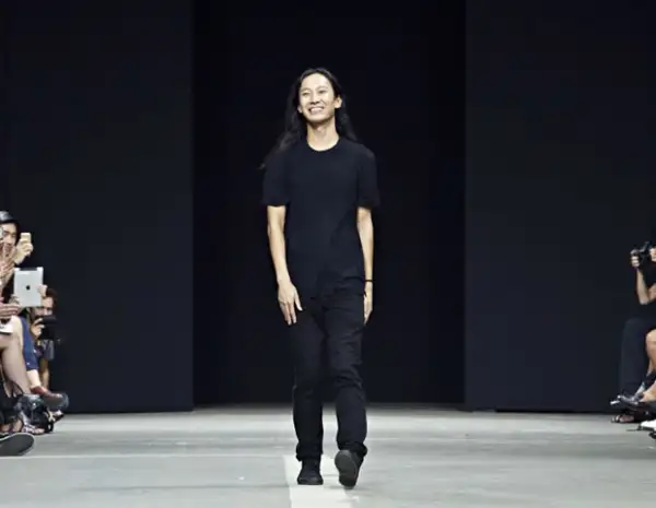 El último show de Alexander Wang para Balenciaga fue la de PV2016.