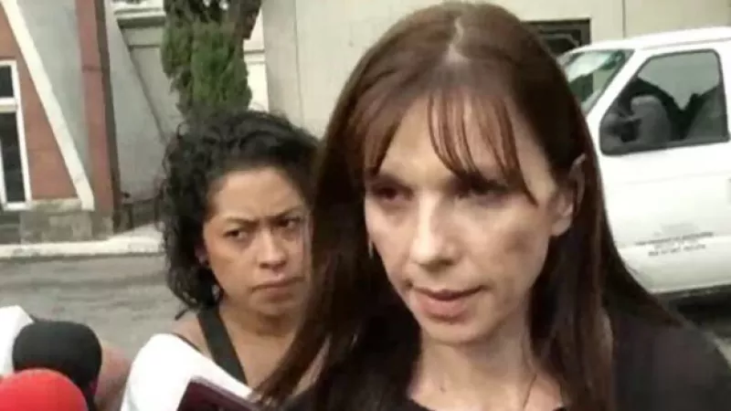 Sandra Bernat ofreció una entrevista a Javier Poza y expresó su opinión sobre Alain Meder.