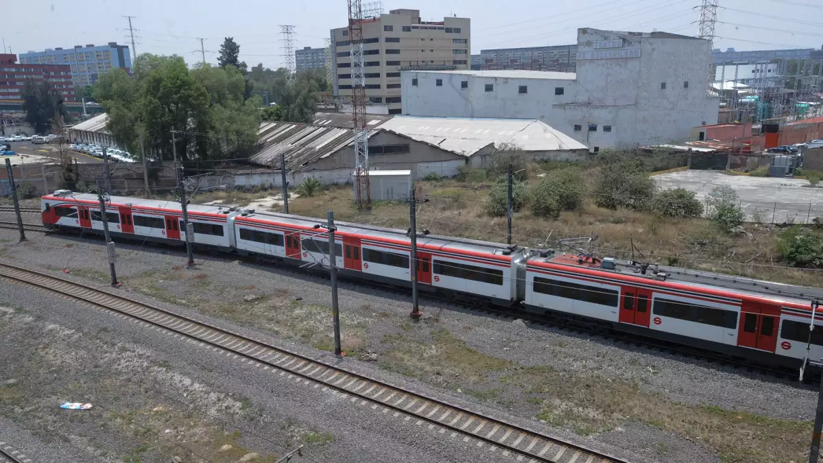 Tren Suburbano