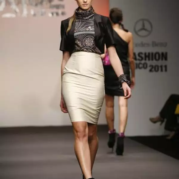 Desfile Pineda Covalin