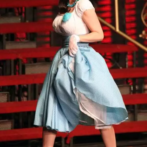 Escenas de la Obra Perfume De Gardenia