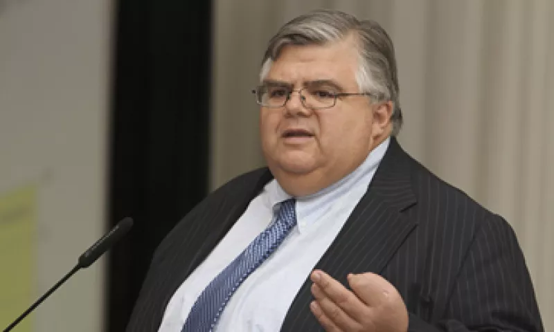 La política cambiaria no puede ser el factor fundamental que apoye o que sustente la vocación exportadora del país, afirmó Carstens. (Foto: )