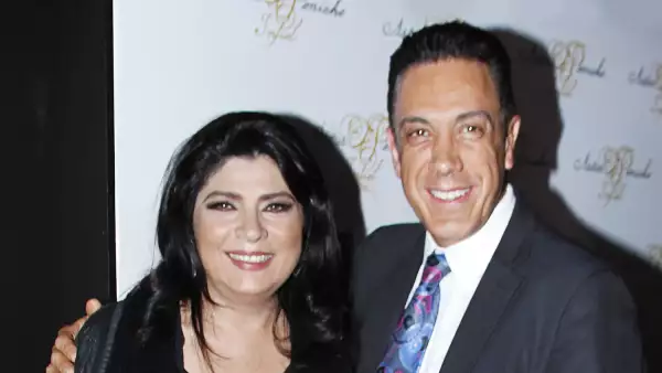Victoria Ruffo y Omar Fayad