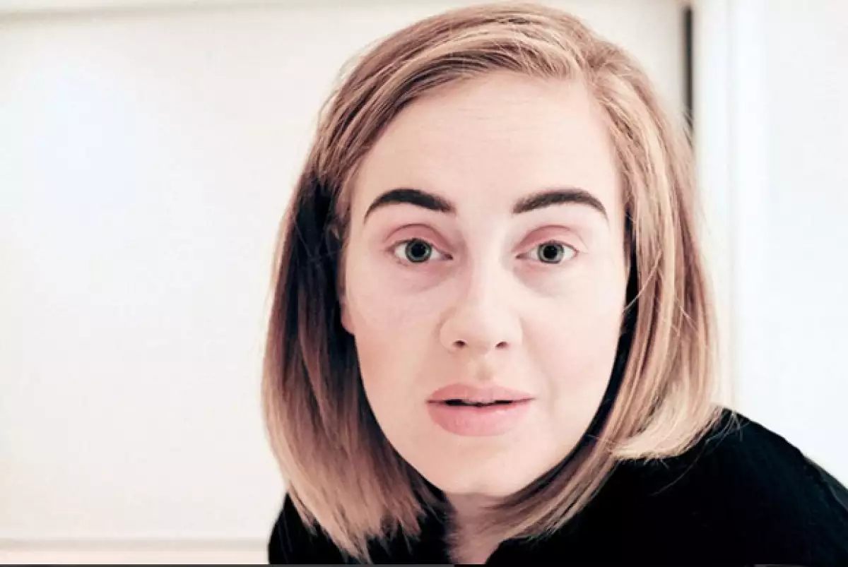 La cantante sorprendió al mundo entero al aparecer en redes sociales, sin gota de maquillaje, y sin importar lo mal que se sentía, para explicar los motivos de la cancelación de su show en Phoenix.